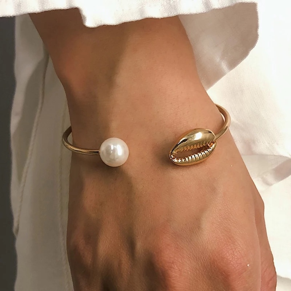 Shell/Pearl Bracelet